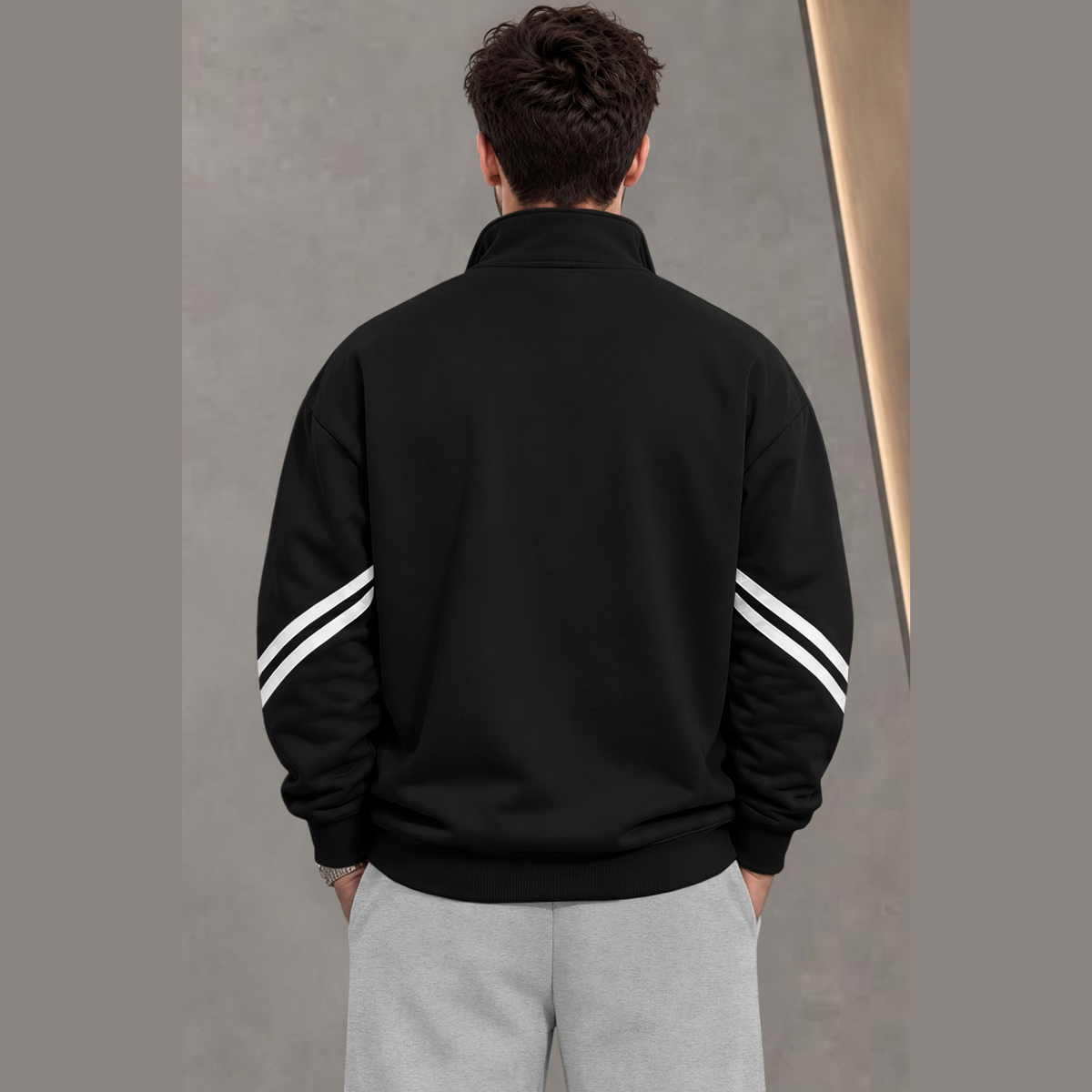 Mens Contrast Stripe Full Sleeve Pullover Sweatshirt Black