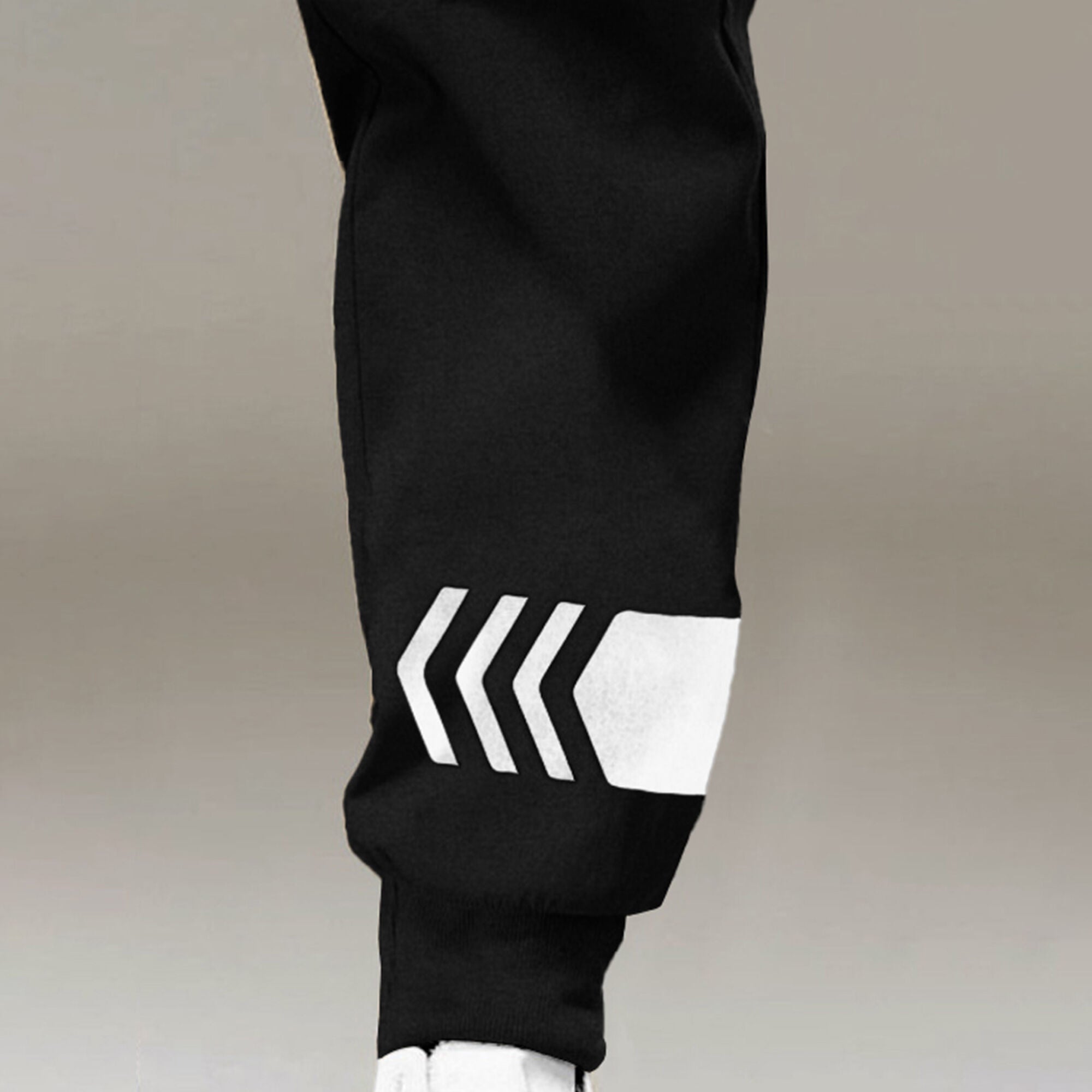 Men Black Printed Cargo Jogger