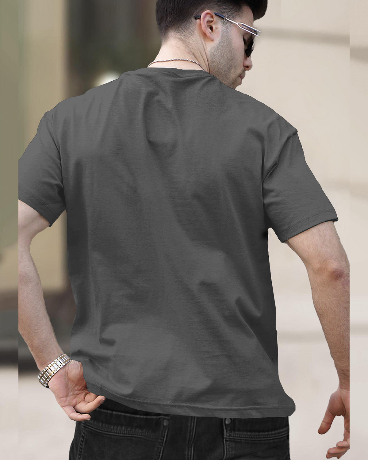 (Pack Of 1) Men Half Sleeve Round Neck Plain Dark Grey T-shirt