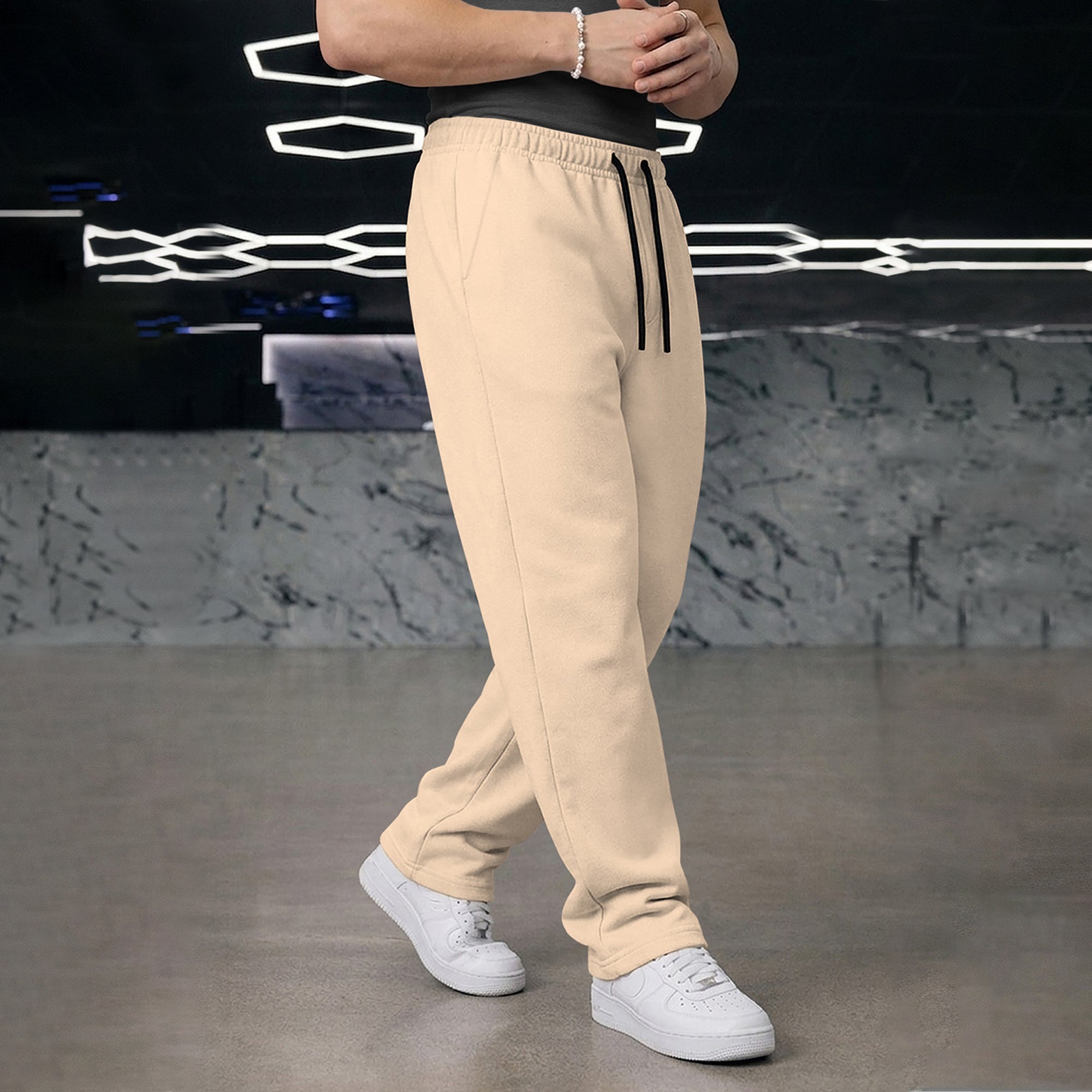 TRIPR Men Solid Loose Fit TrackPant Beige