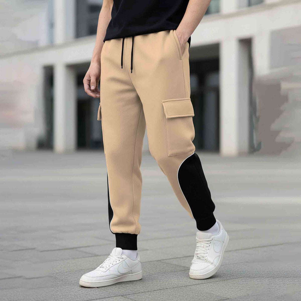 Colorblocked Multipockets Cargo Jogger Beige & Black