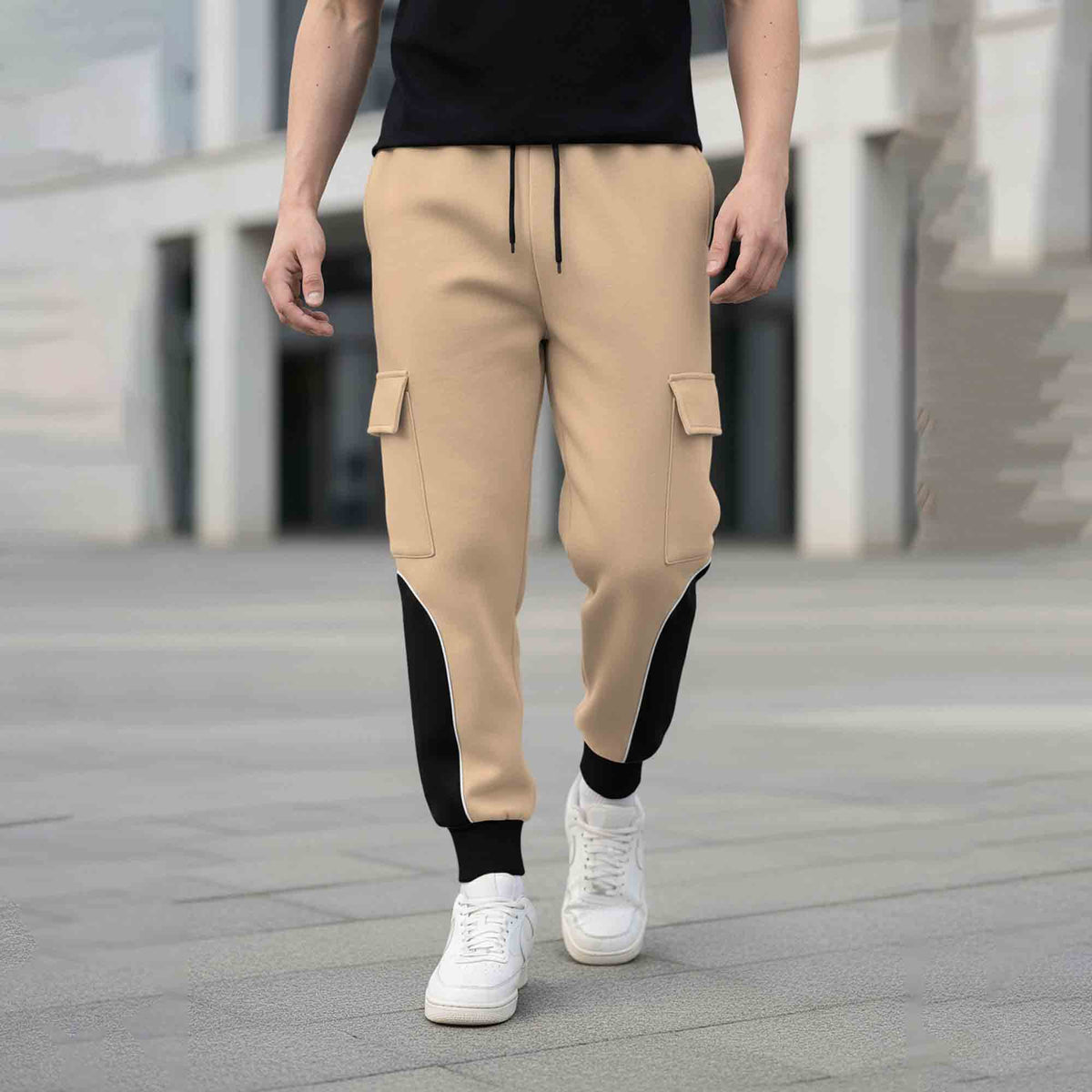 Colorblocked Multipockets Cargo Jogger Beige & Black