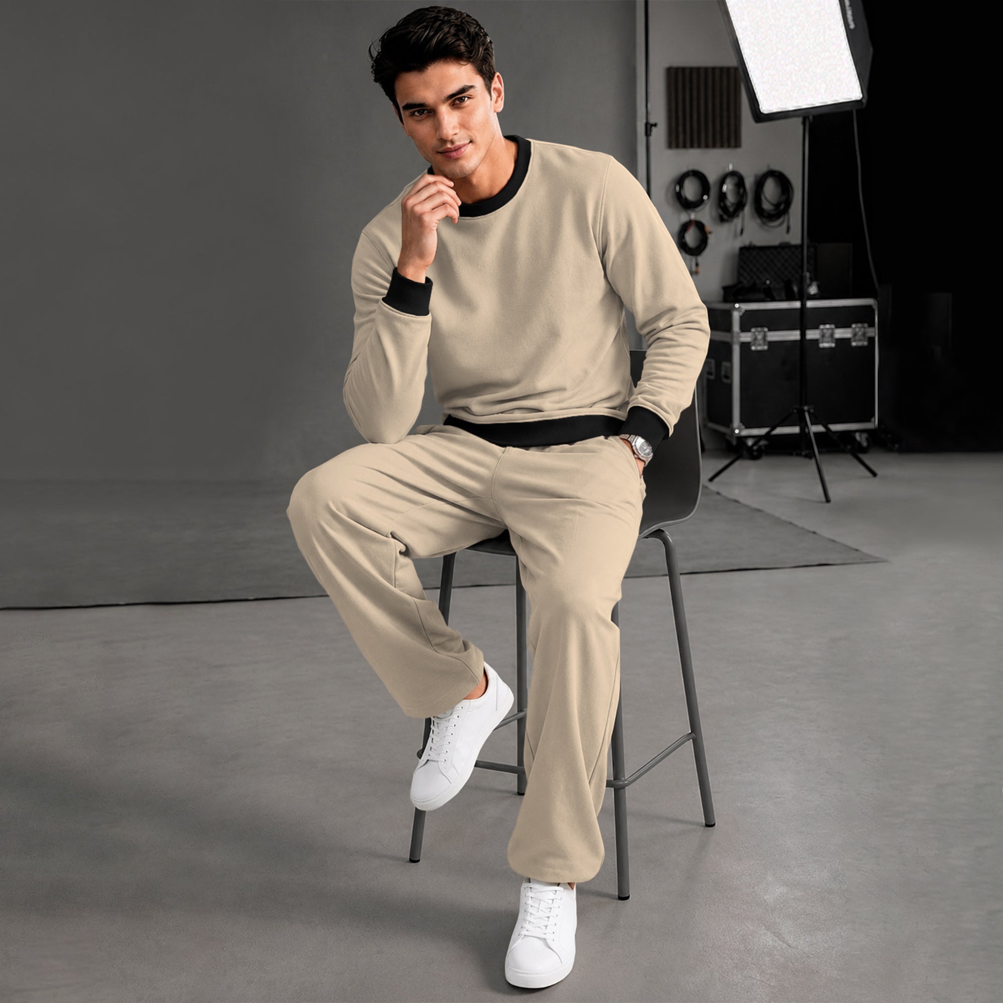 Mens Colorblocked Full Sleeve Round Neck Winter Sweatshirt Beige|Black
