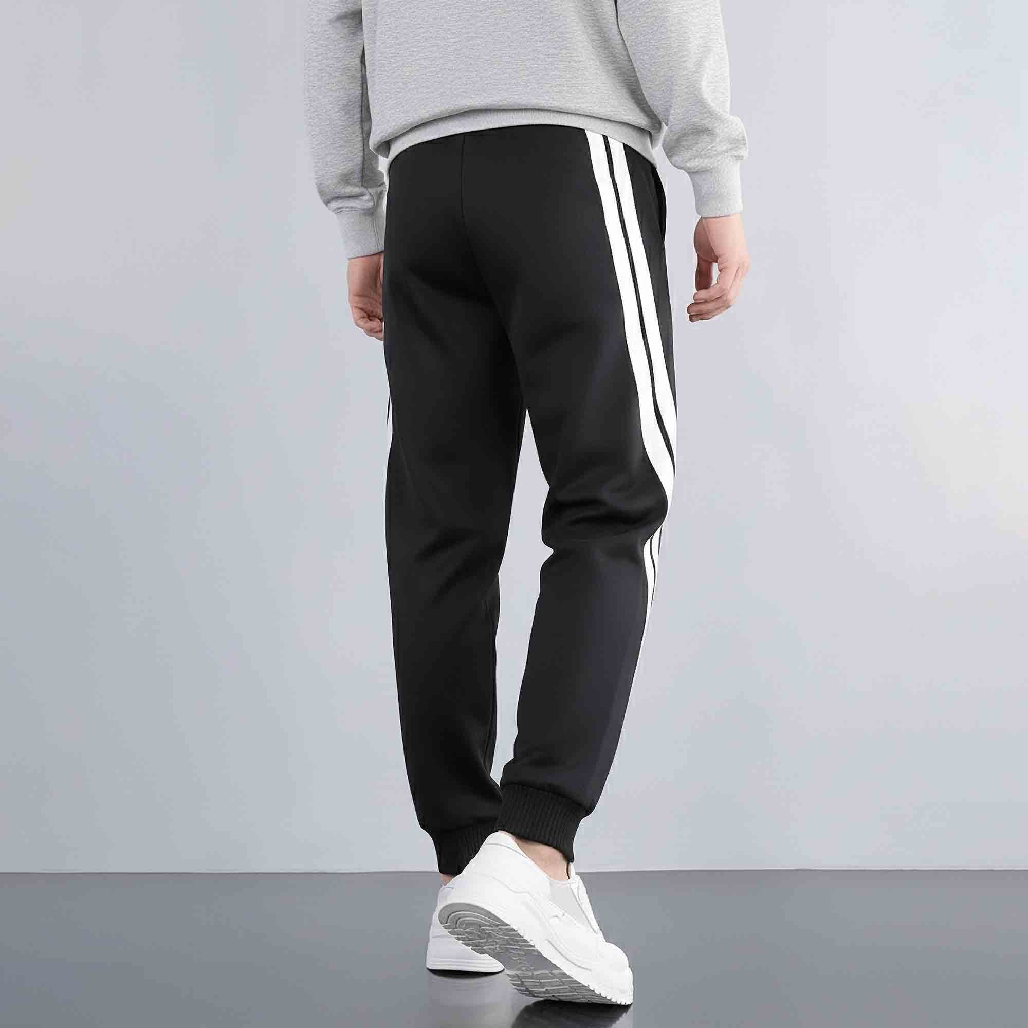 Men Solid Color Blocked Black & White Trackpant