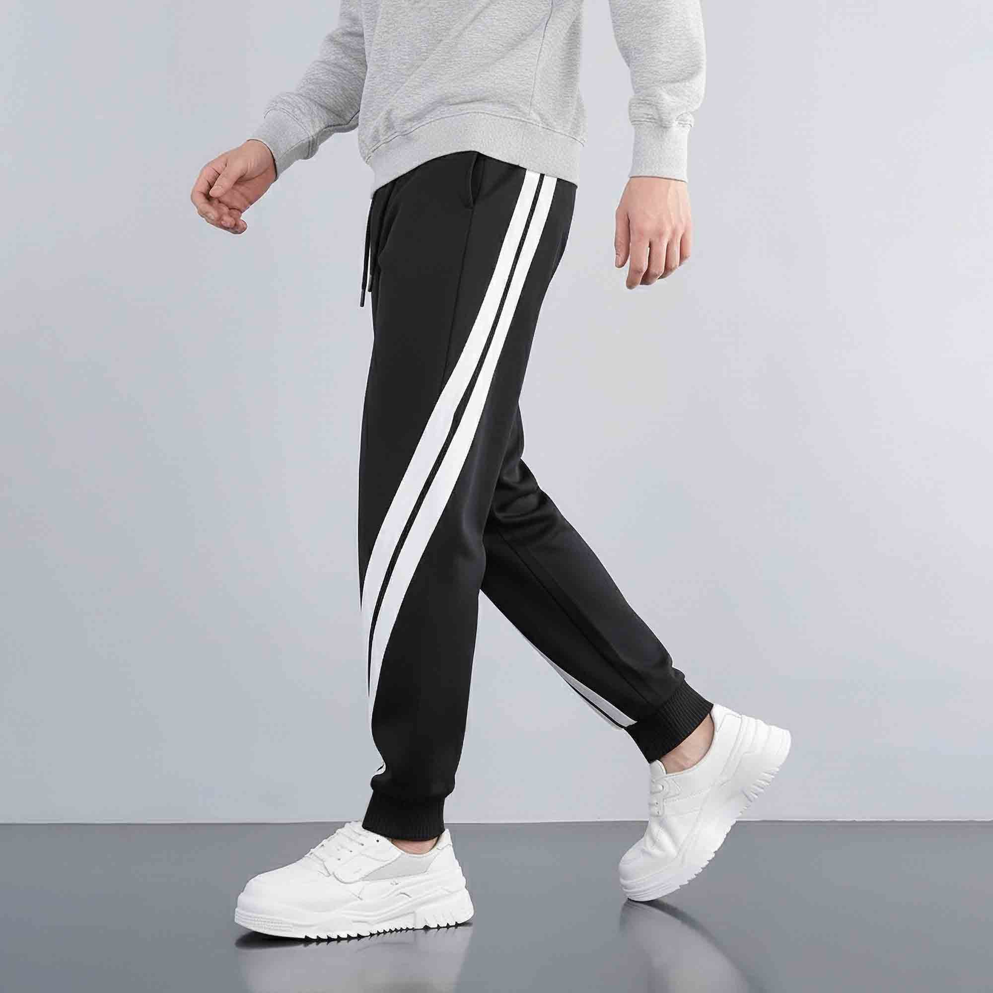 Men Solid Color Blocked Black & White Trackpant