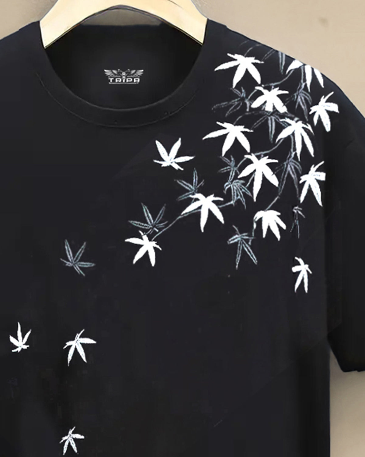 Feather Printed Half Sleeve Round Neck Mens Black T-shirt