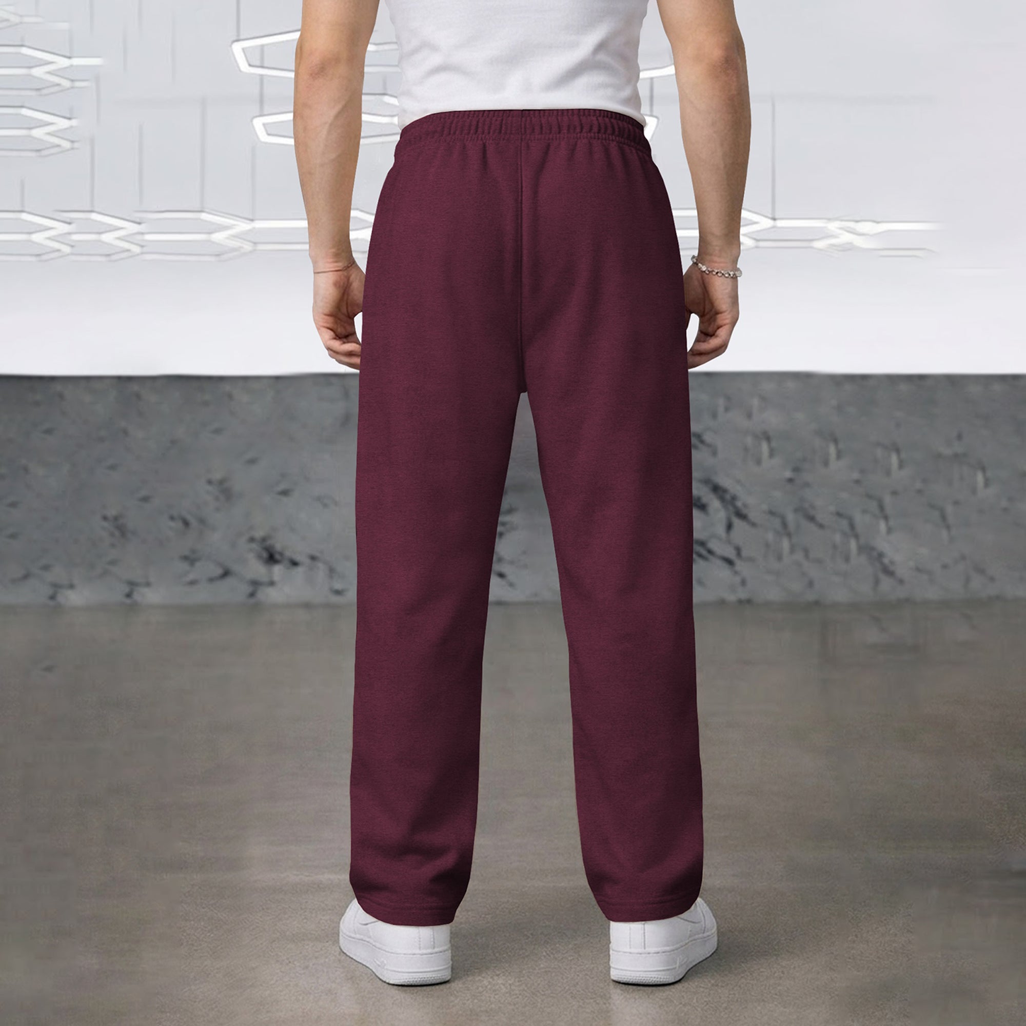 TRIPR Men Solid Loose Fit TrackPant Maroon