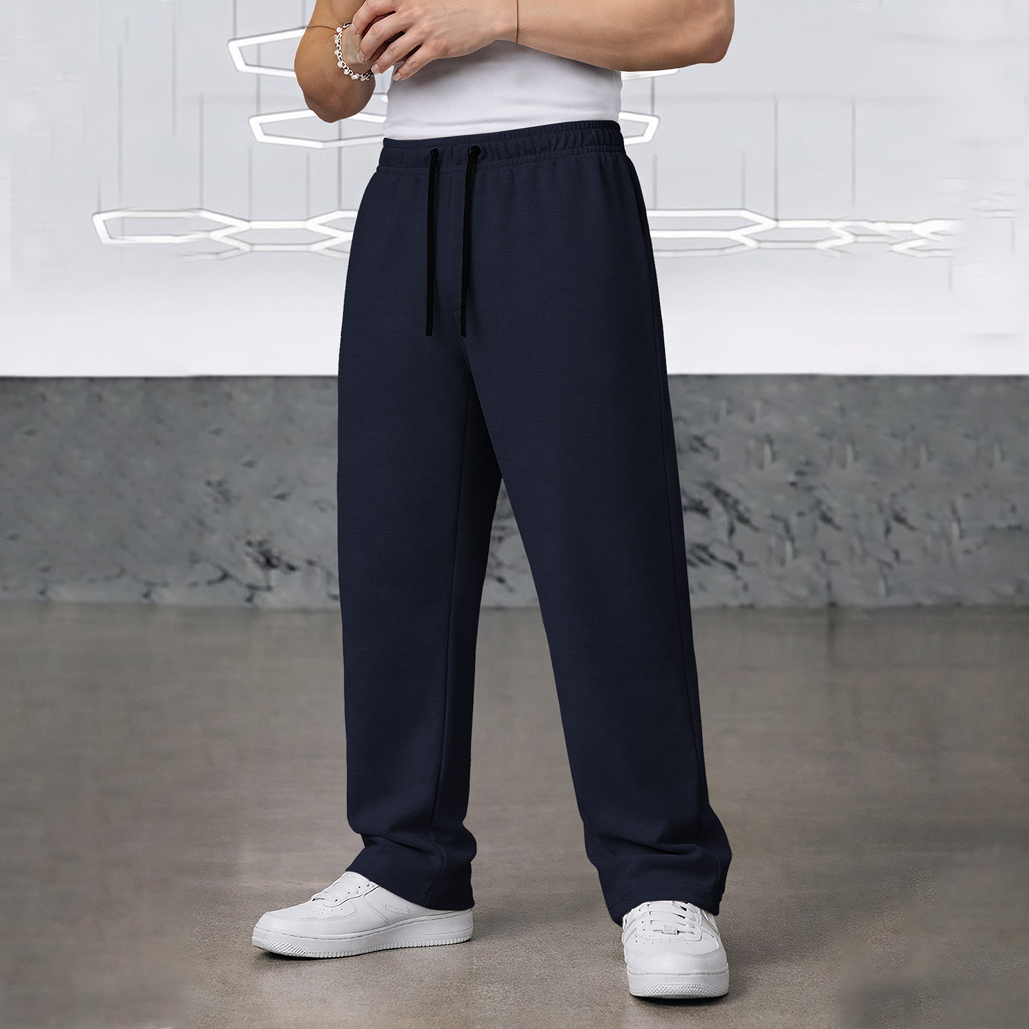 TRIPR Men Solid Loose Fit TrackPant Nayblue