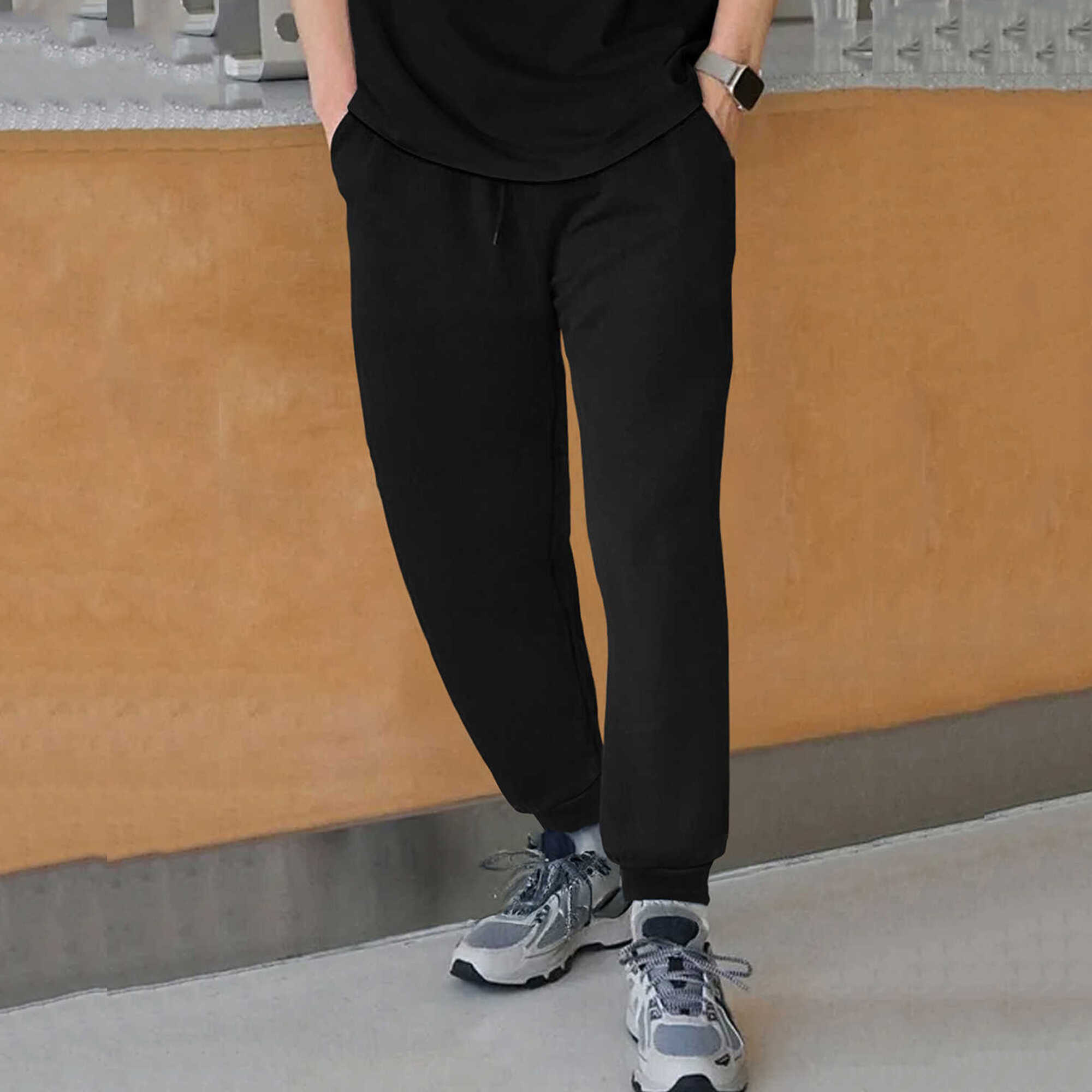 tracksuit oversized black t-shirt with plain black trackpant