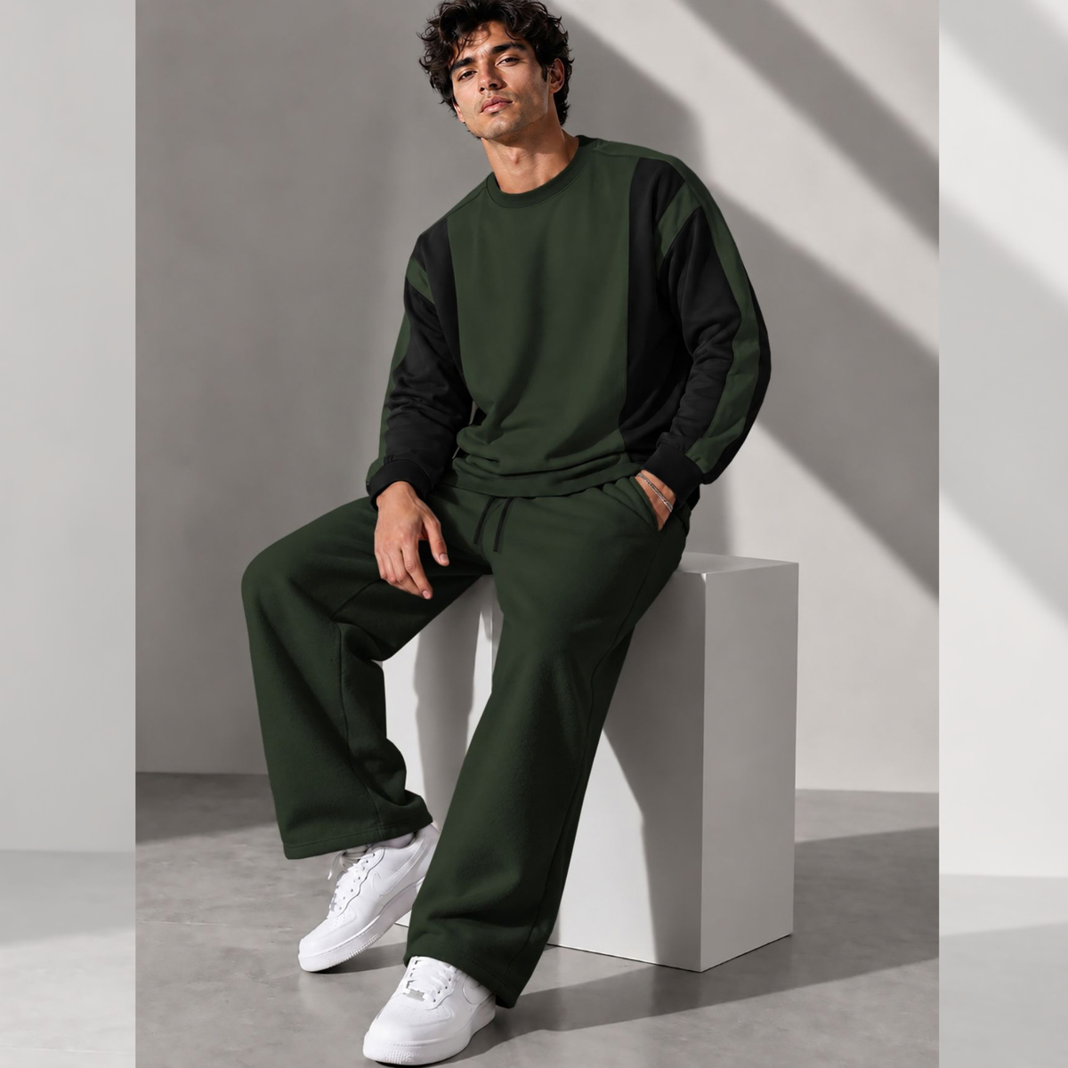 Tracksuit Men Round Neck Colorblocked Sweatshirt Plain Baggy Trackpants