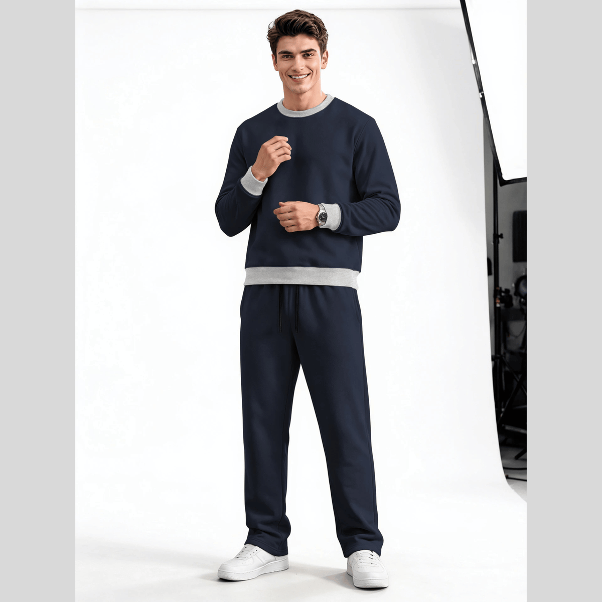 Mens Round Neck Color Blocked Swaeatshirt  Winter Tracksuits