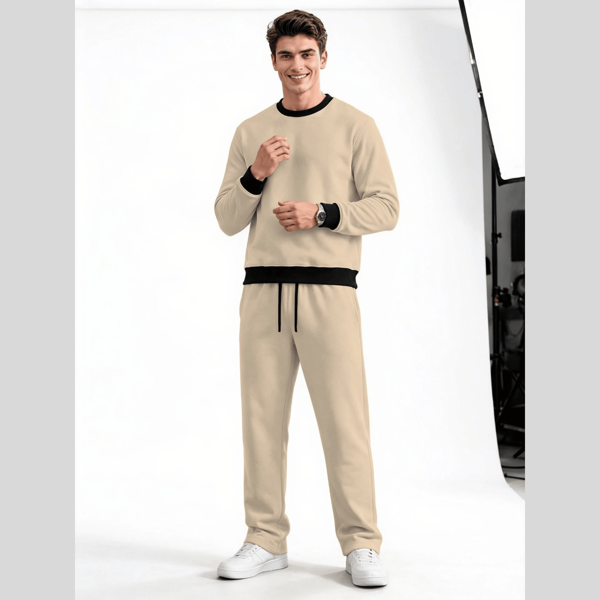 Mens Round Neck Color Blocked Swaeatshirt  Winter Tracksuits