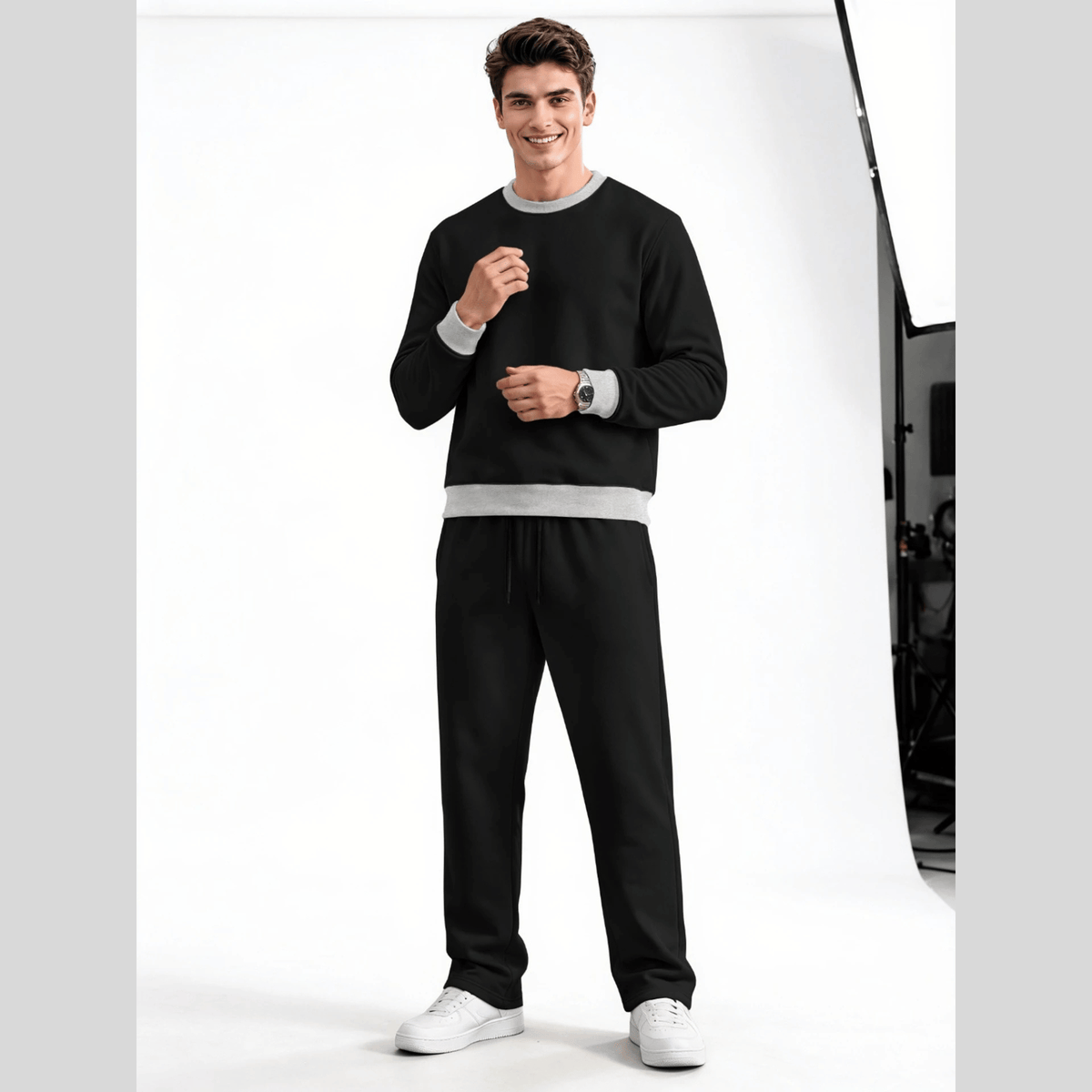 Mens Round Neck Color Blocked Swaeatshirt  Winter Tracksuits