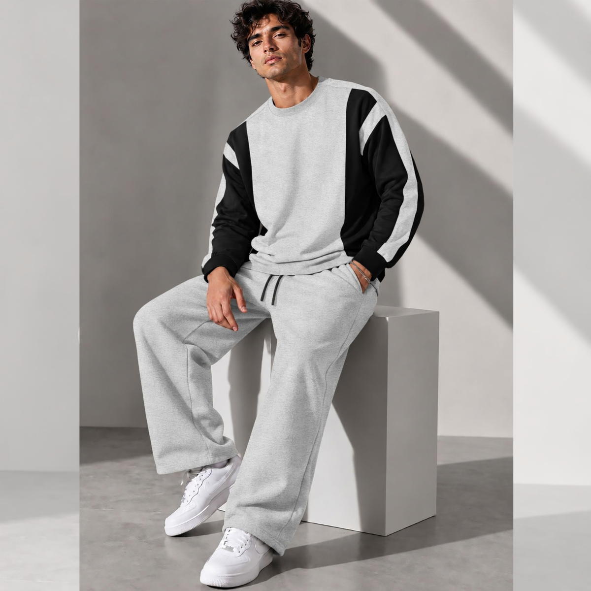 Tracksuit Men Round Neck Colorblocked Sweatshirt Plain Baggy Trackpants