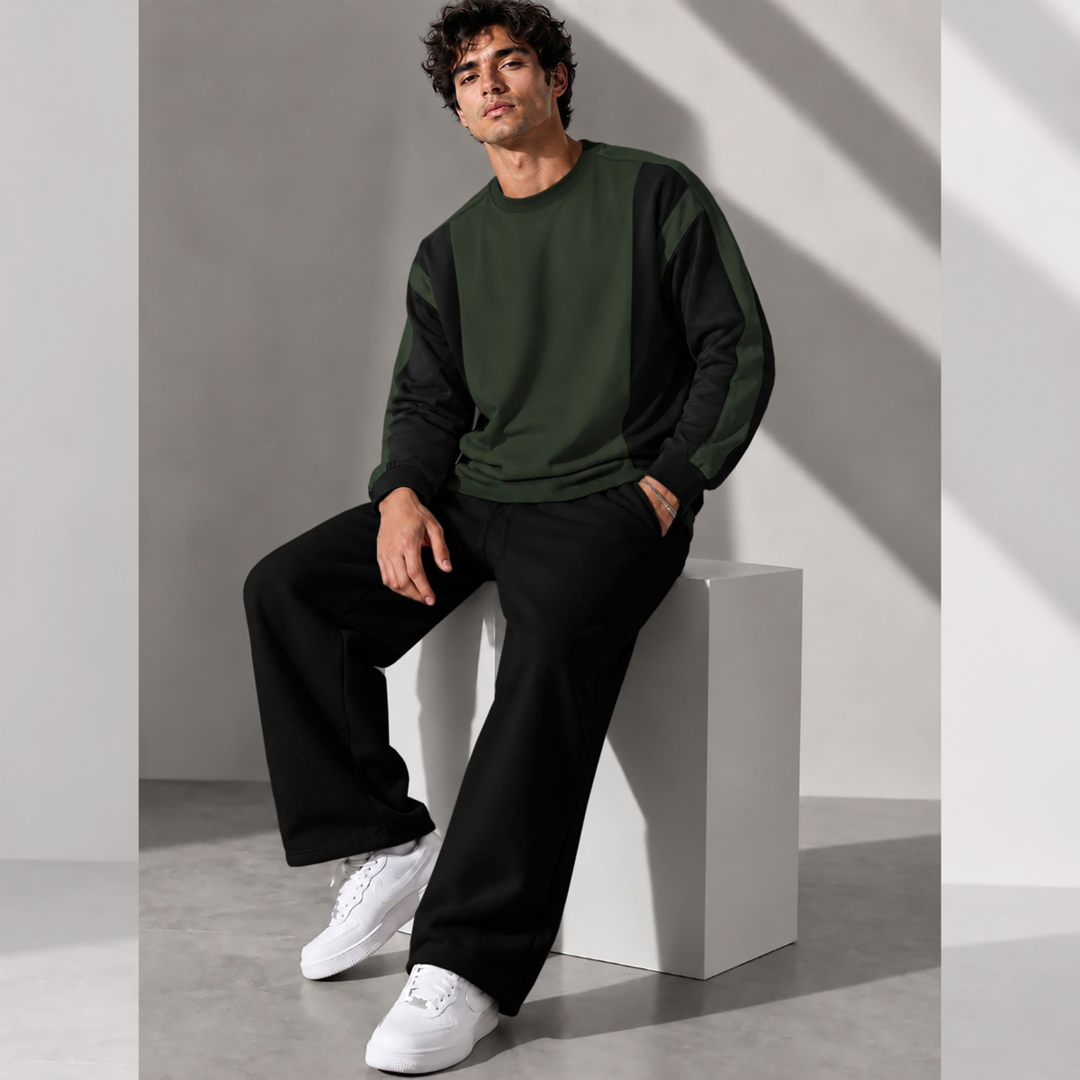 Tracksuit Men Round Neck Colorblocked Sweatshirt Plain Baggy Trackpants