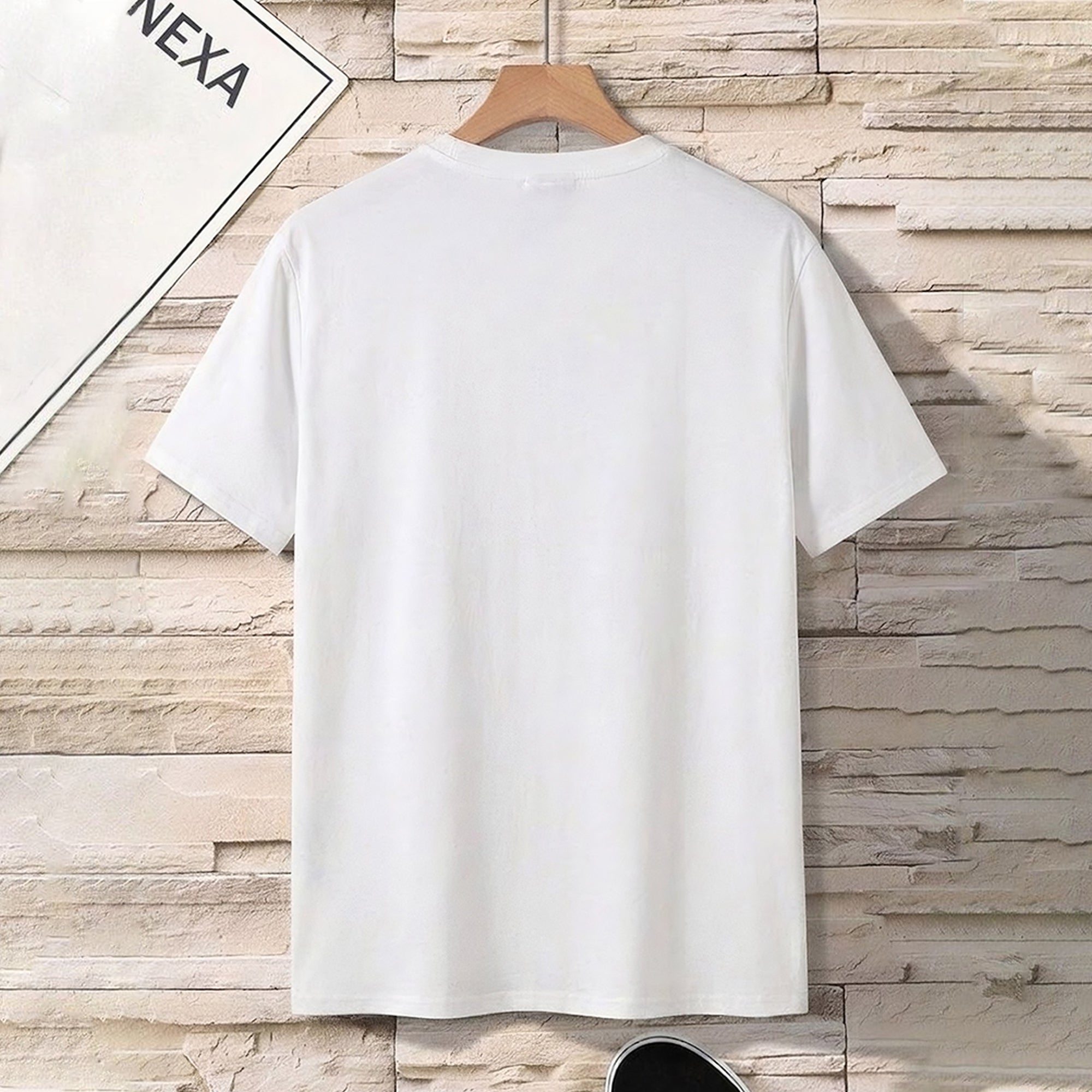 Men Simple Print Half Sleeve T-shirt White