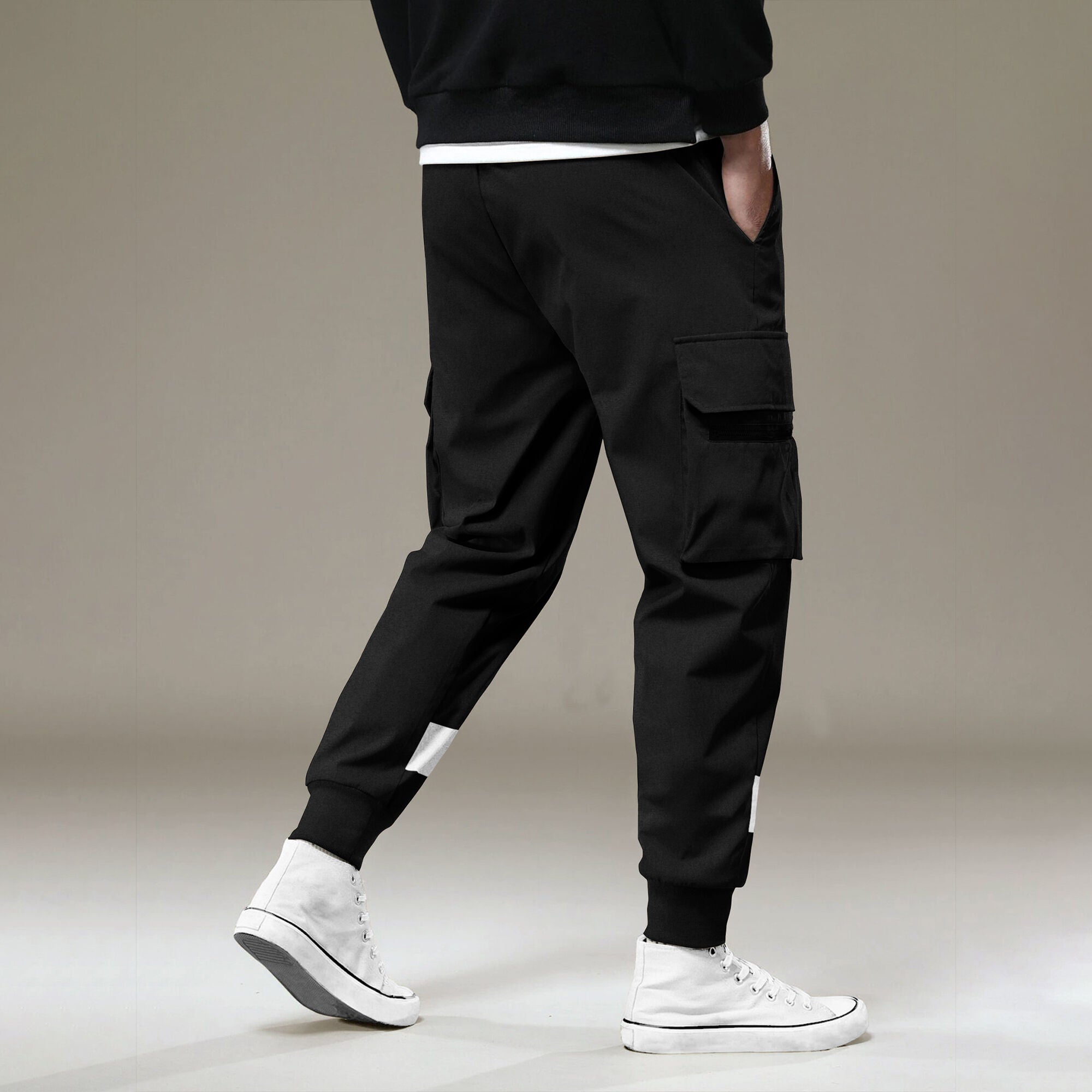 Men Black Printed Cargo Jogger