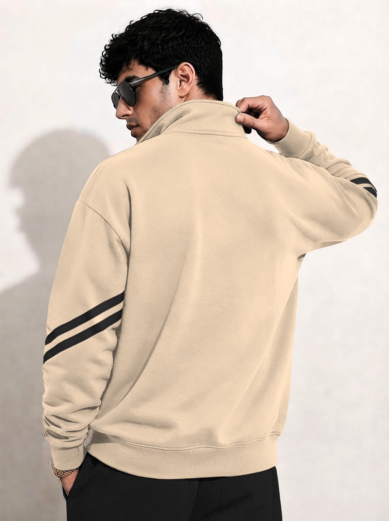 Mens Contrast Stripe Full Sleeve Pullover Sweatshirt Beige