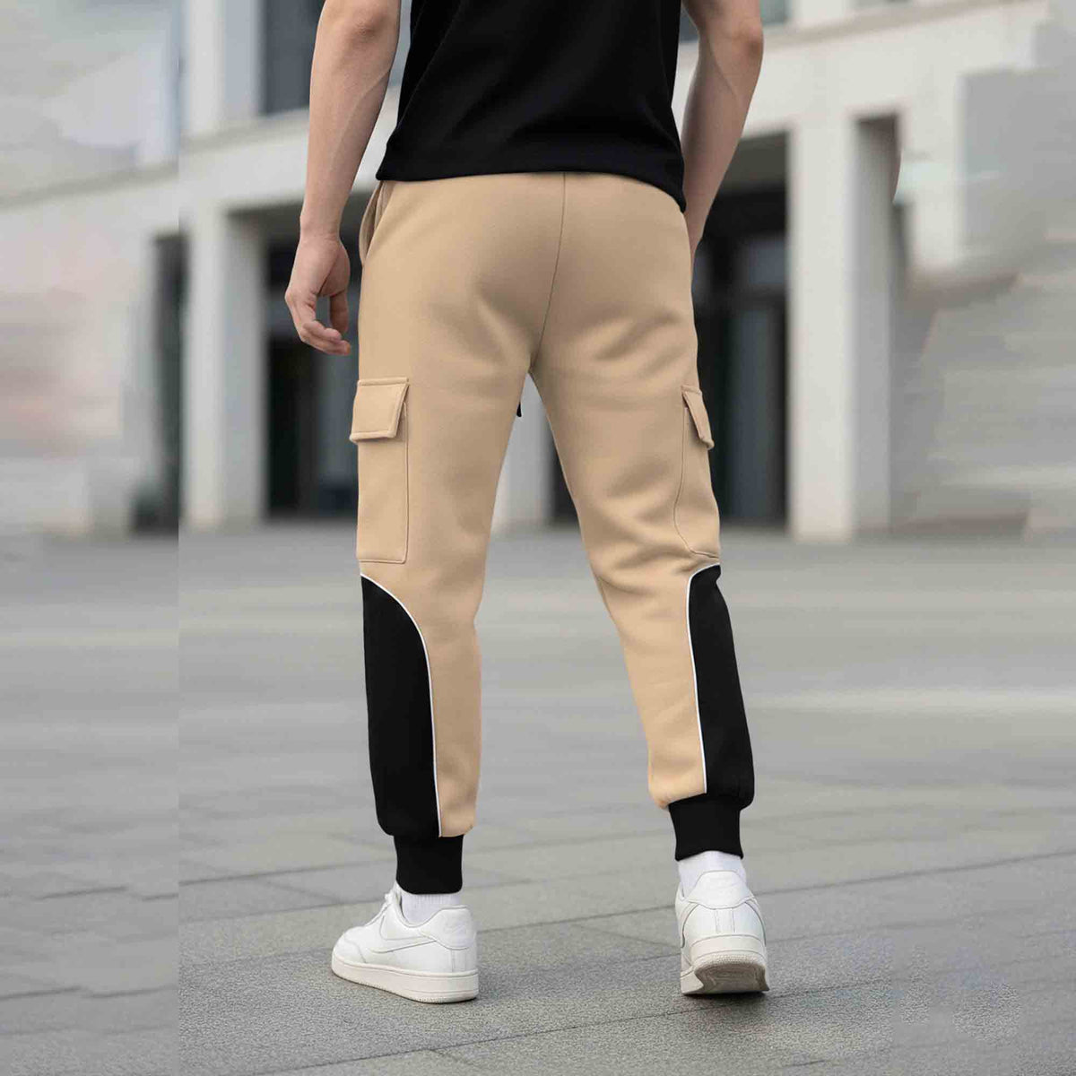 Colorblocked Multipockets Cargo Jogger Beige & Black