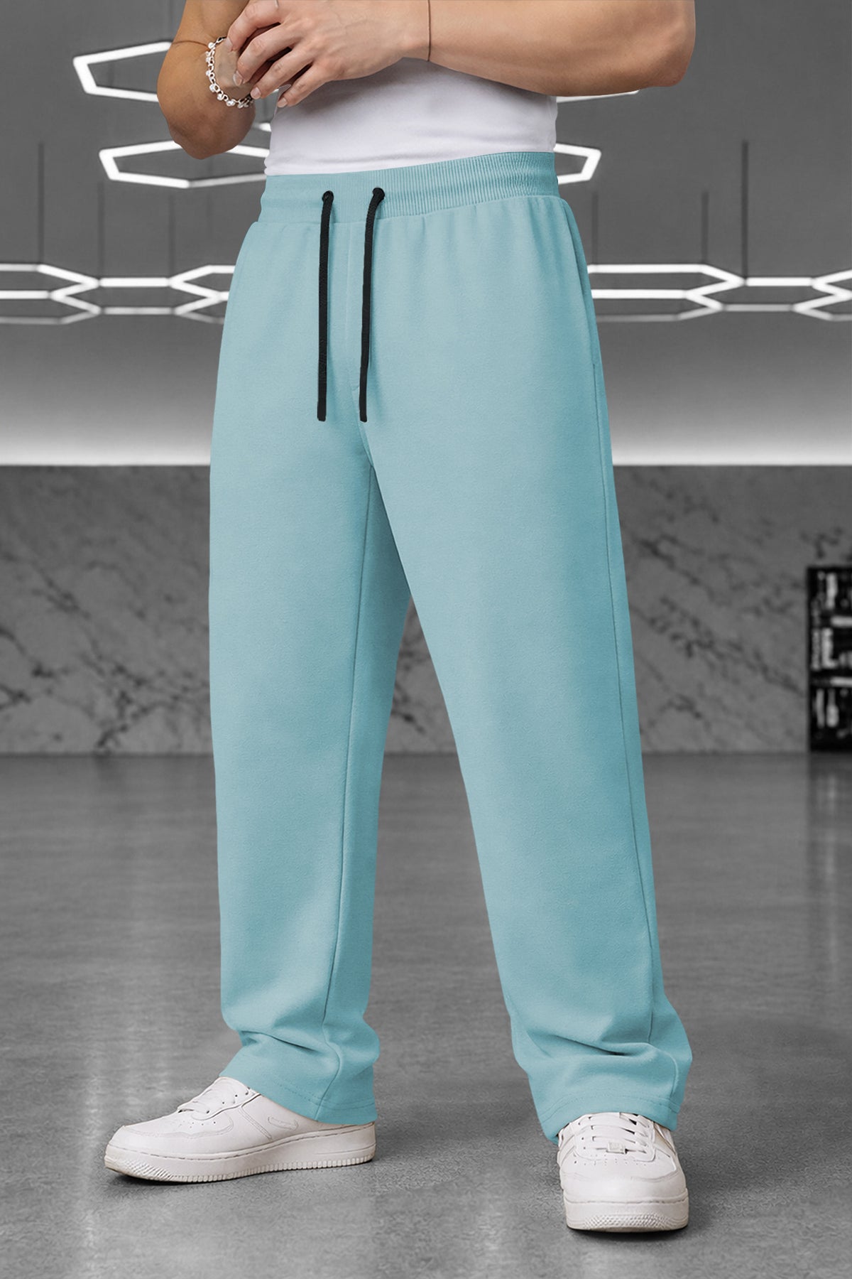 TRIPR Men Solid Loose Fit TrackPant Light Blue