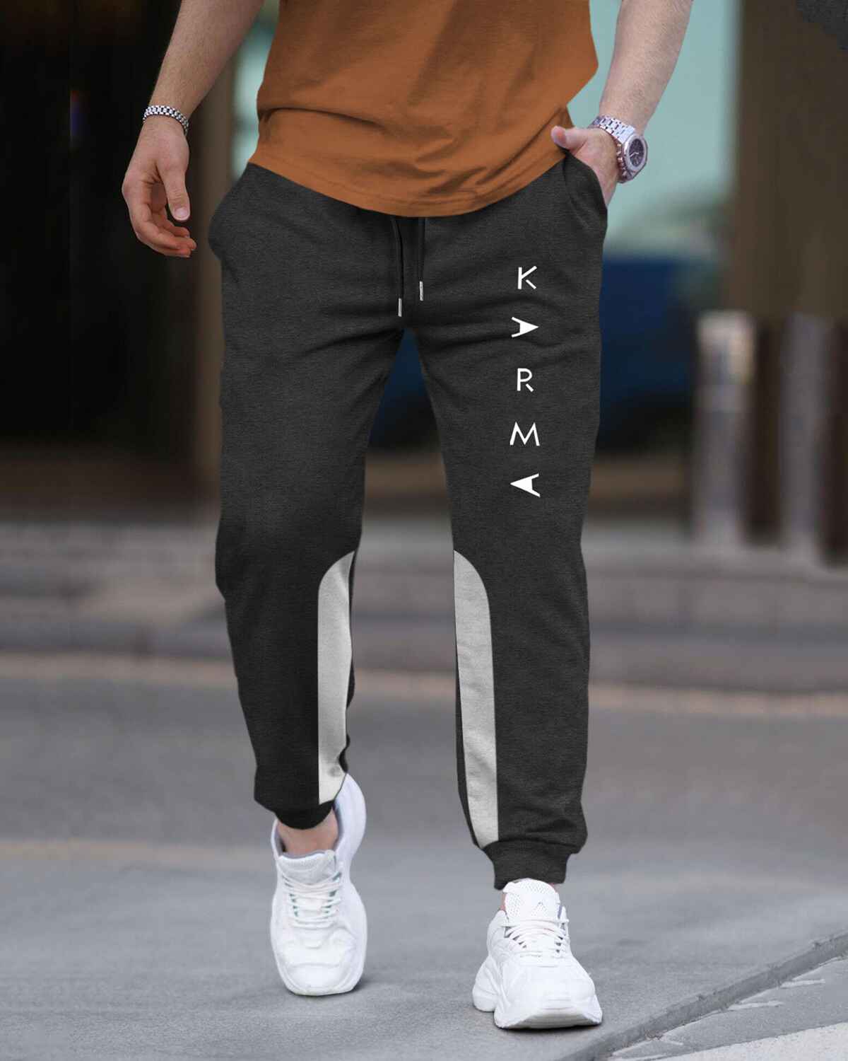 Men Printed Ankle Fit Cuffed Jogger / Charcoal & Grey