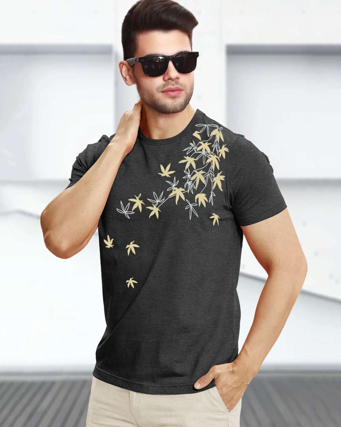 Feather Printed Half Sleeve Round Neck Mens T-shirt / Charcoal Black