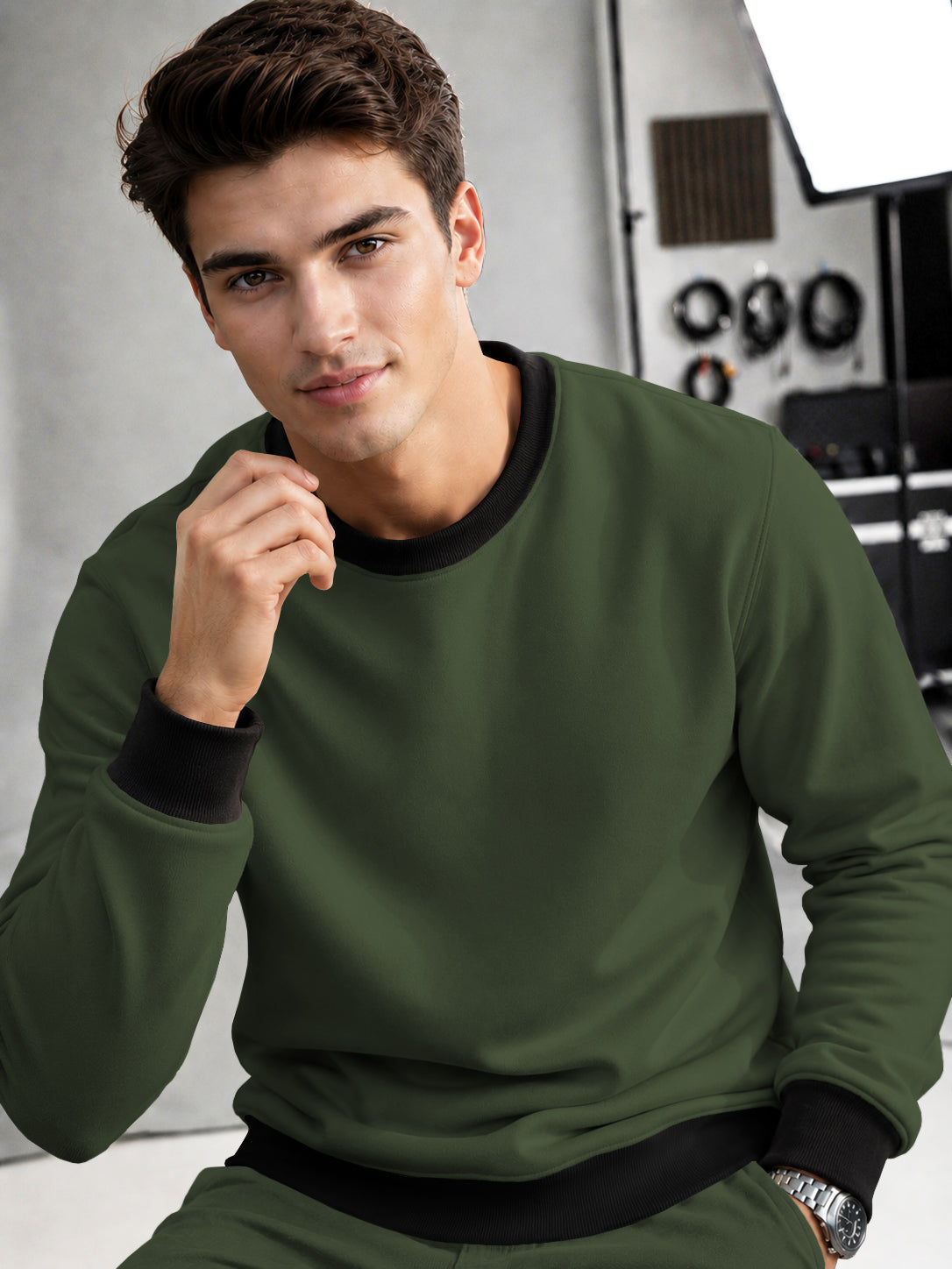 Mens Colorblocked Full Sleeve Round Neck Winter Sweatshirt Olive Green