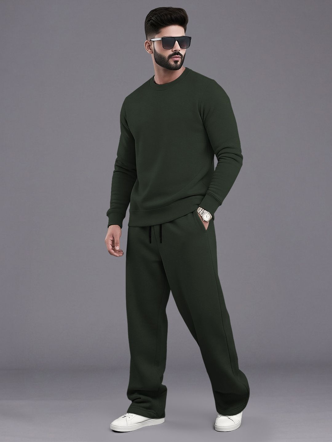 Tracksuit Men Round Neck Plain Sweatshirt & Loose Fit Plain Trackpants