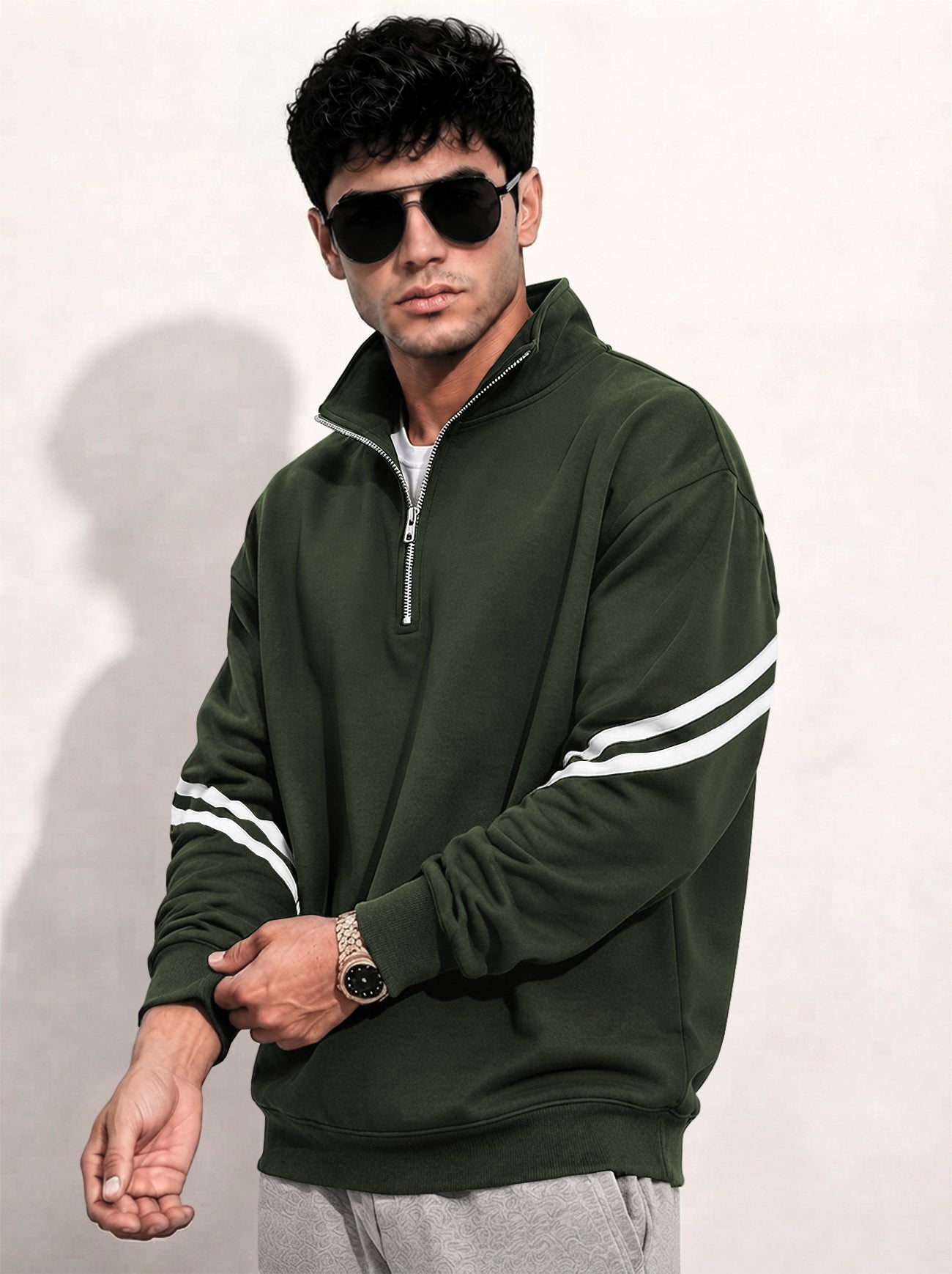 Mens Contrast Stripe Full Sleeve Pullover Sweatshirt Olivegreen