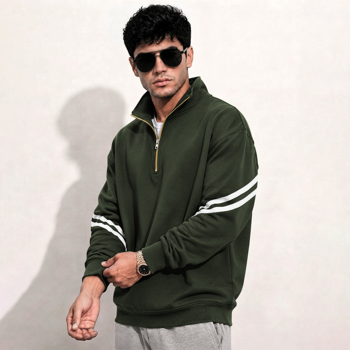 Mens Contrast Stripe Full Sleeve Pullover Sweatshirt Olivegreen