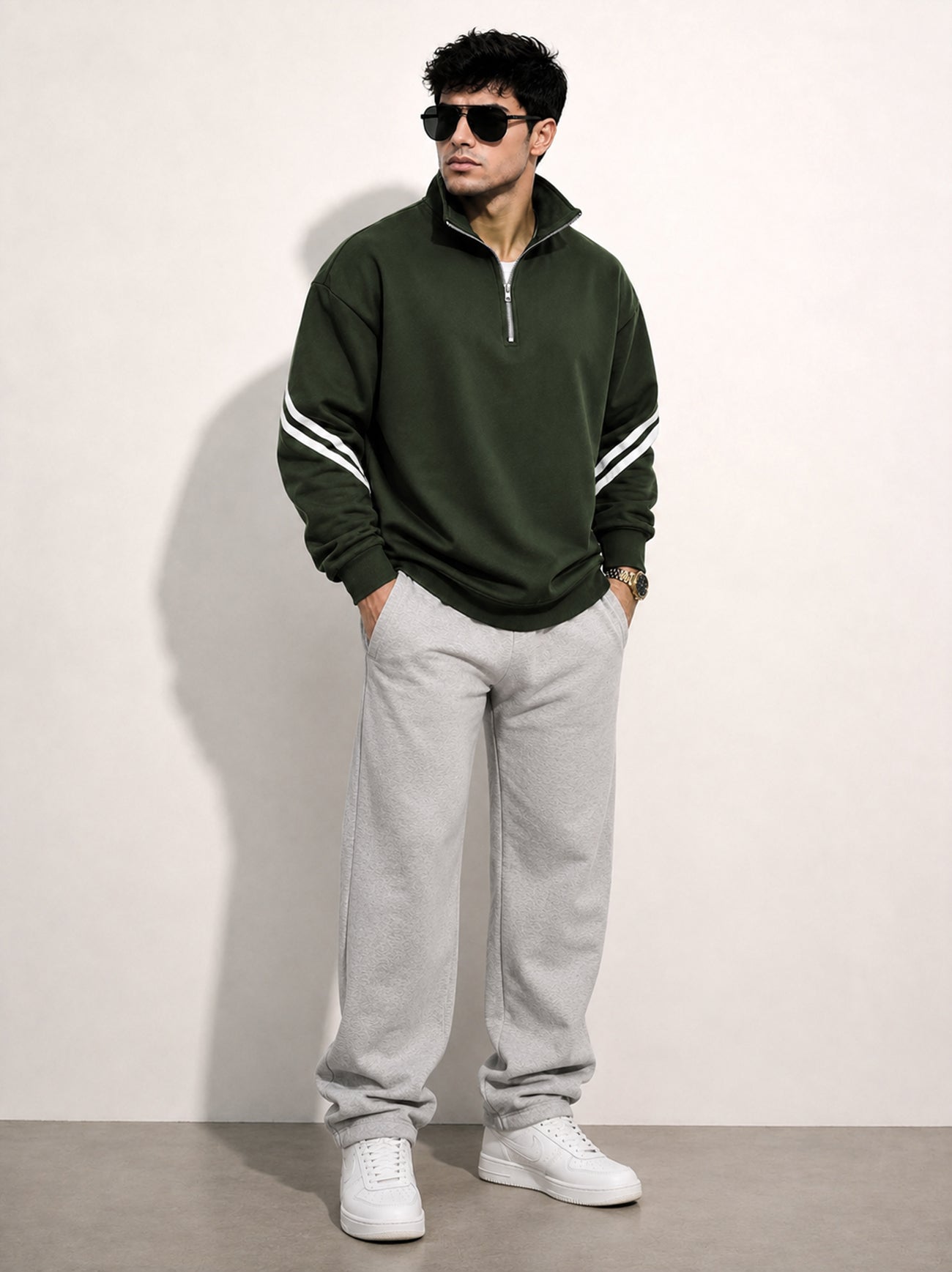 Mens Contrast Stripe Full Sleeve Pullover Sweatshirt Olivegreen