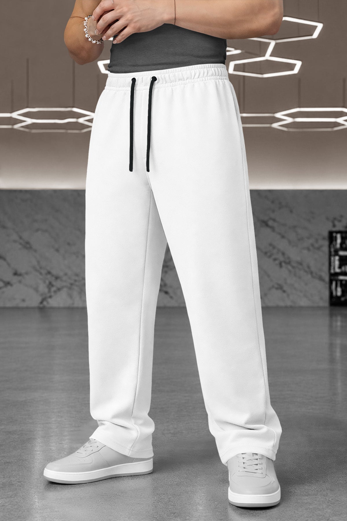 TRIPR Men Solid Loose Fit TrackPant White