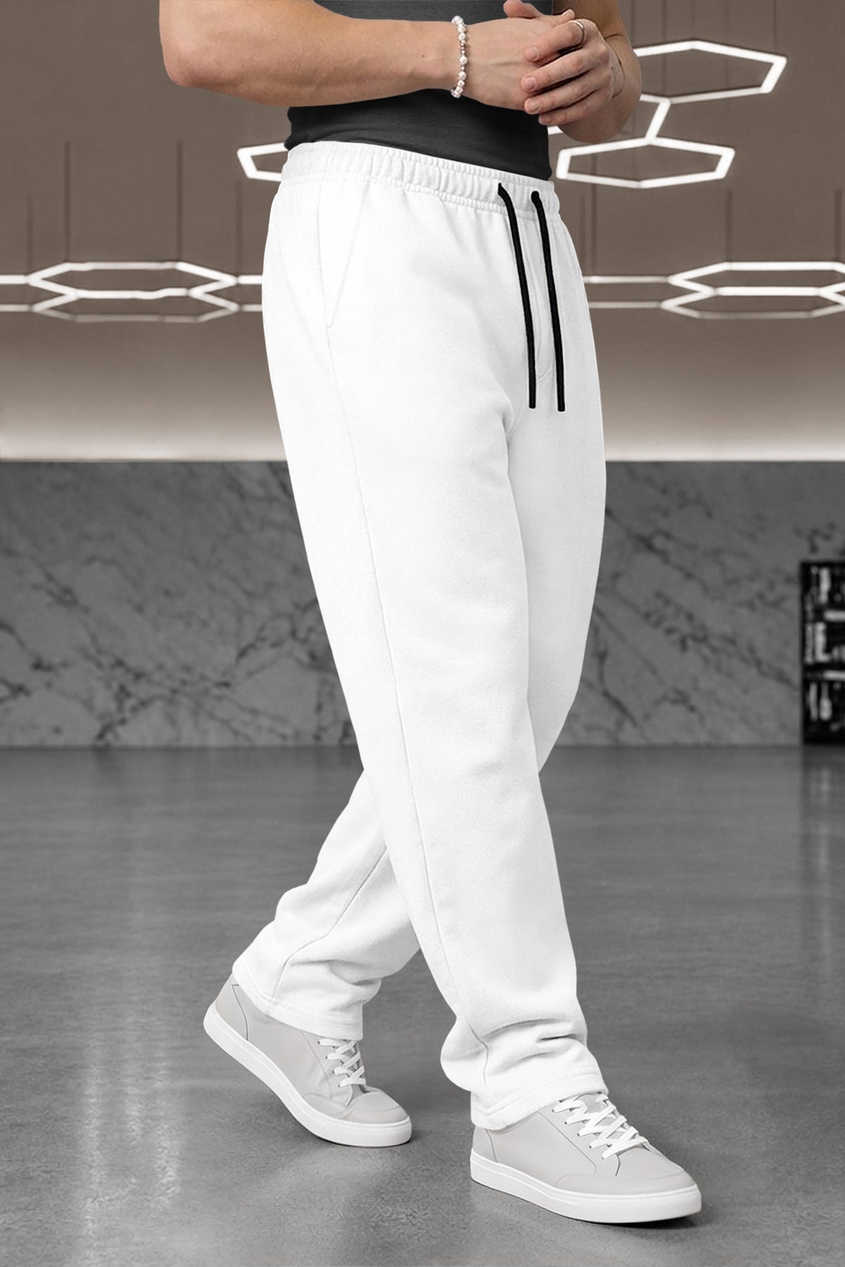TRIPR Men Solid Loose Fit TrackPant White