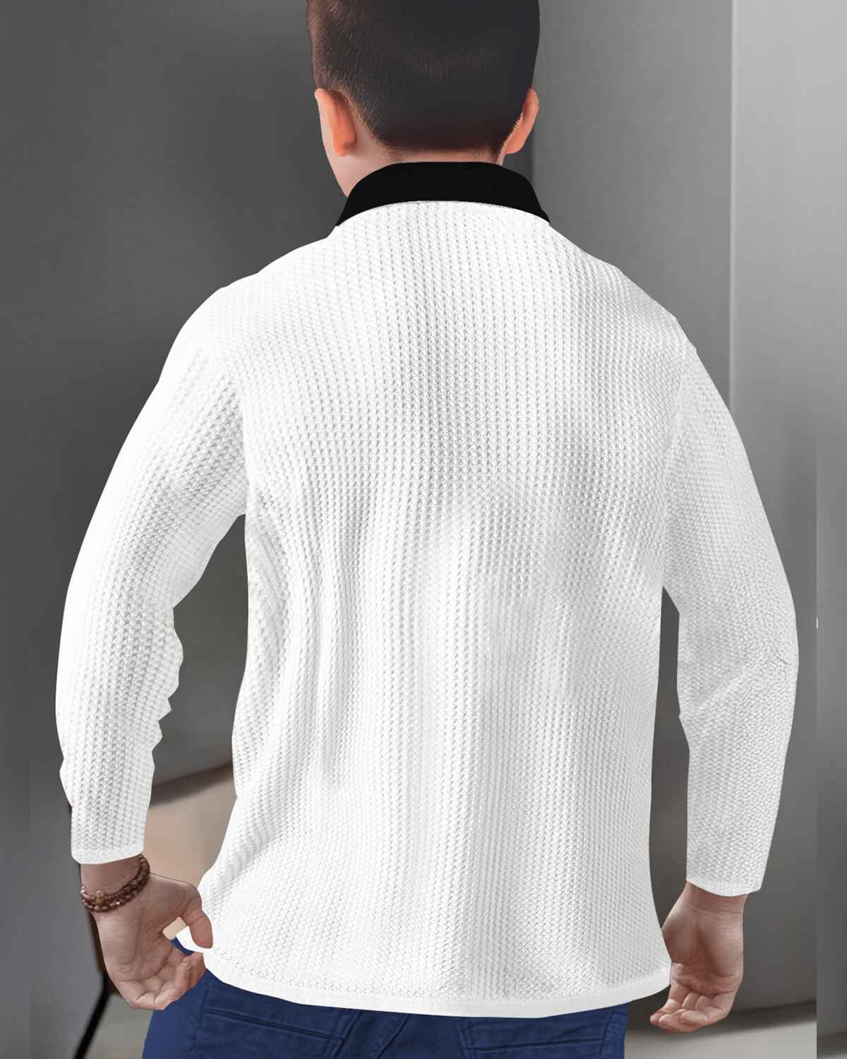 Boy Full Sleeve Plain Textured Waffle T-shirt / White & Black